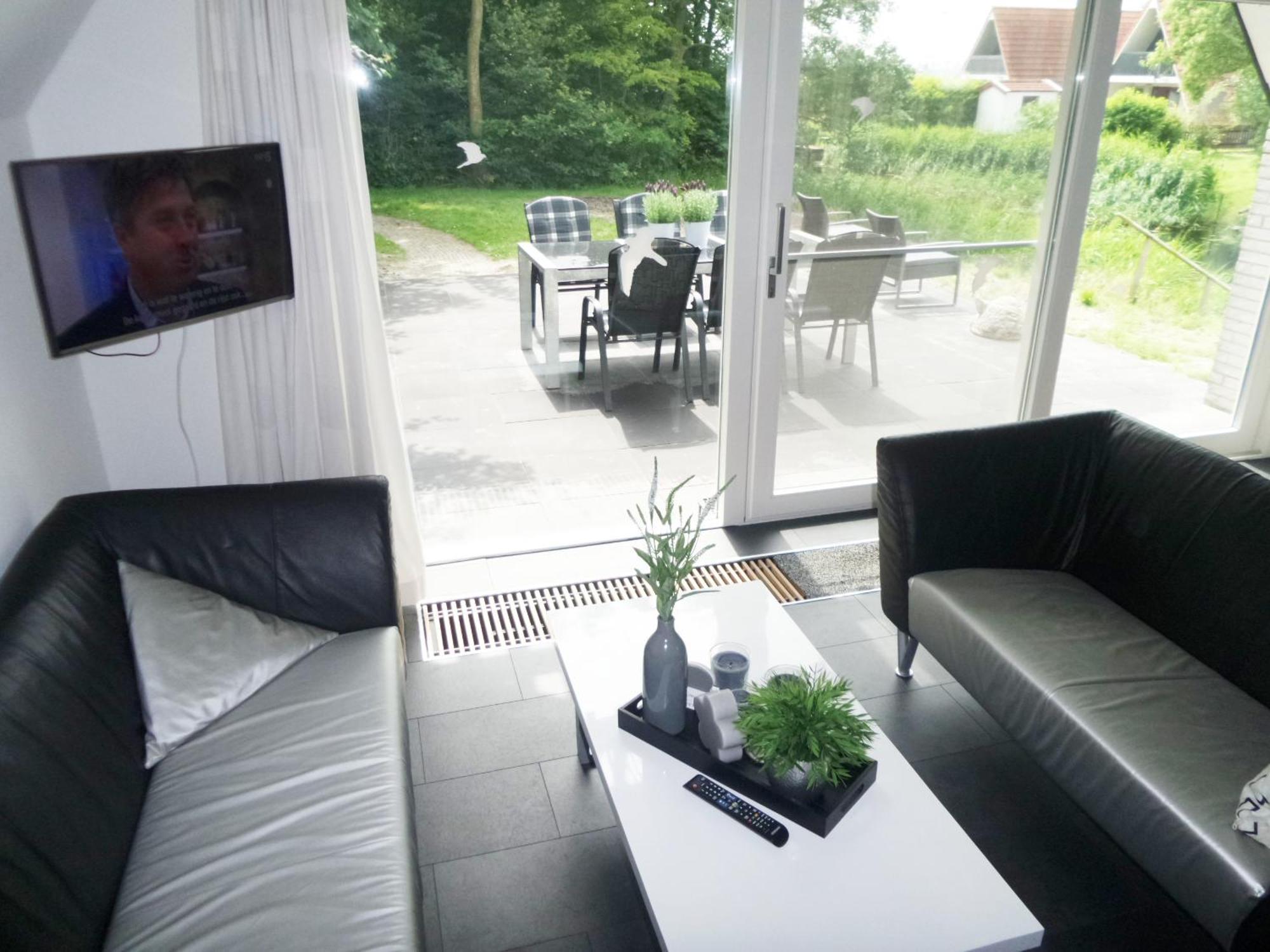 Sonnenhaus 6 Pers House With Sunny Terrace At A Typical Dutch Canal & By Lauwersmeer Lake. Anjum ภายนอก รูปภาพ