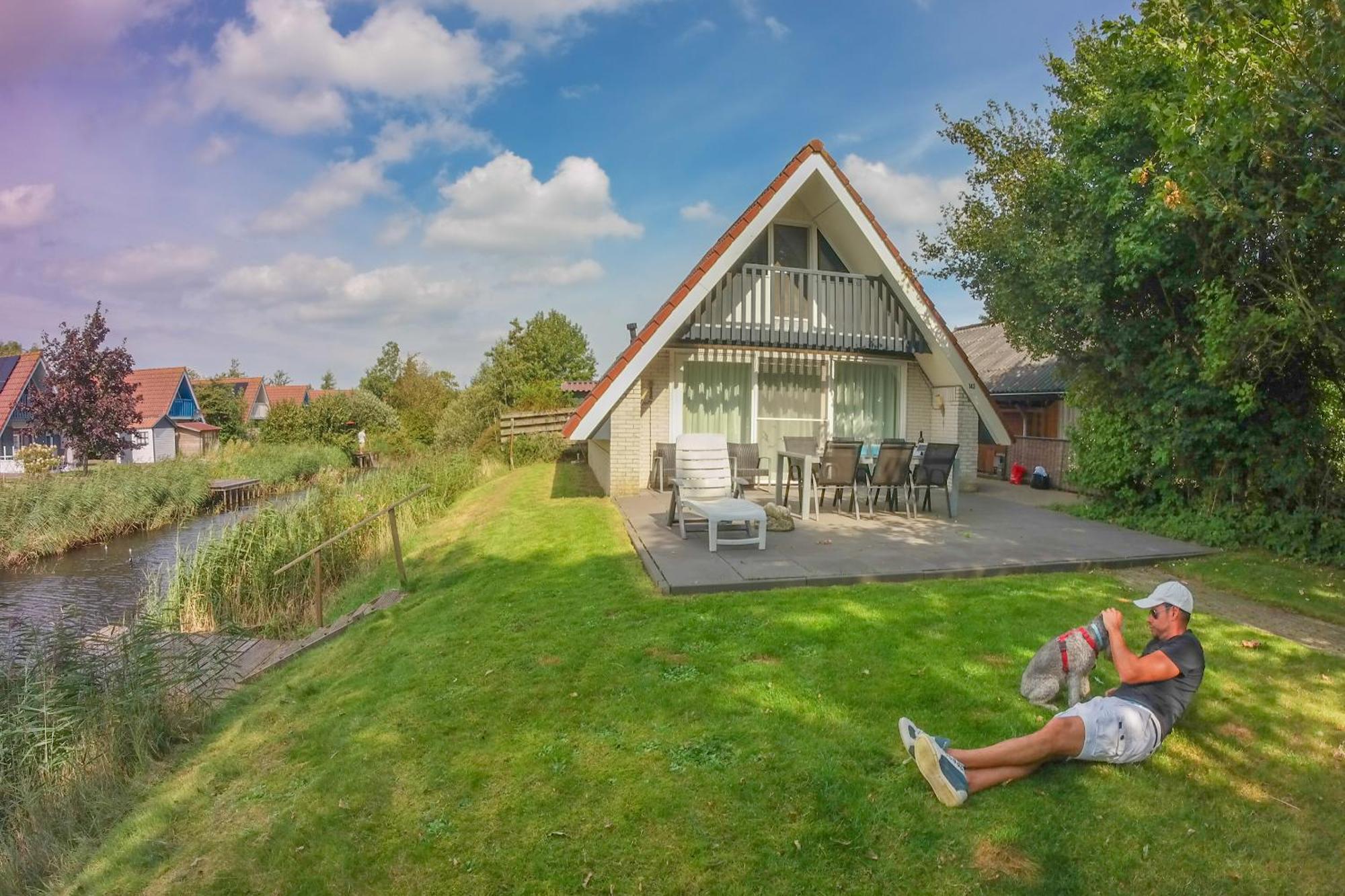 Sonnenhaus 6 Pers House With Sunny Terrace At A Typical Dutch Canal & By Lauwersmeer Lake. Anjum ภายนอก รูปภาพ